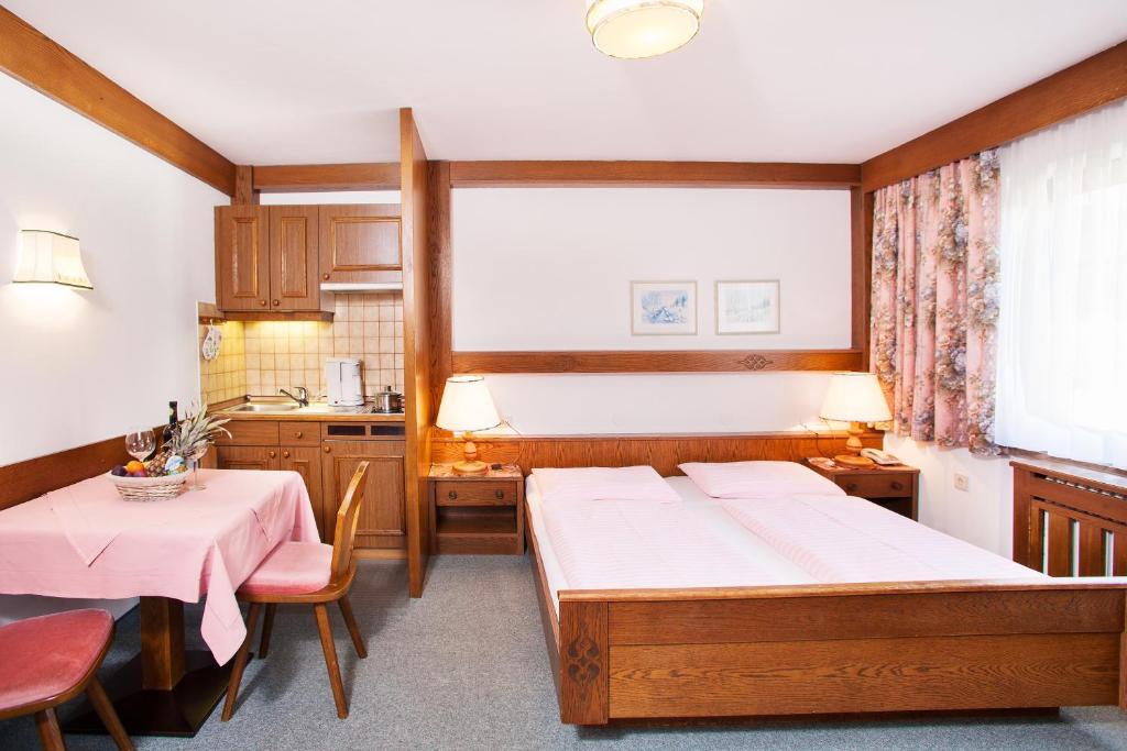 Johannahof Appartements Kaprun Chambre photo