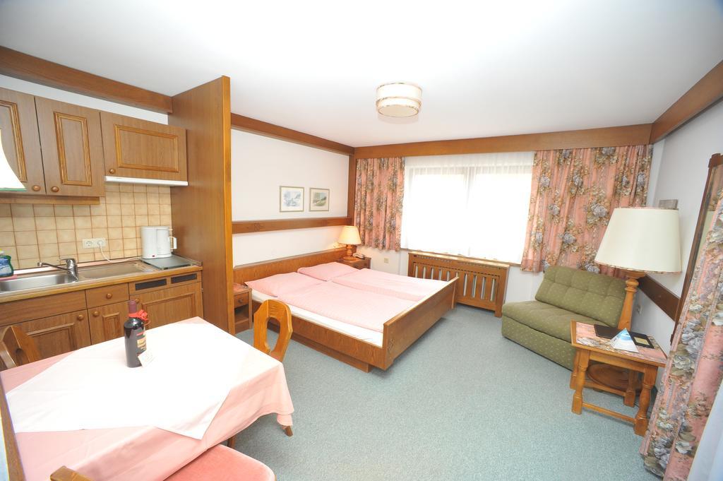 Johannahof Appartements Kaprun Chambre photo